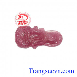 Mặt dây phật quan âm ruby là sản phẩm được các bà và mẹ yêu thích