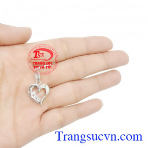 Mặt dây trái tim yêu thương