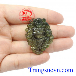 Phật Di Lặc thường gắn liền với hình ảnh tươi cười, hiền hòa, hoan hỉ, dáng bệ vệ, bụng căng, bóng, ngực phanh, thân hình thấp tròn đầy,Mặt phật Di Lặc Sapphire ấm no