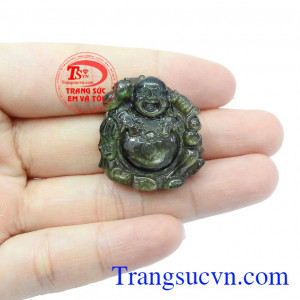 Với hình ảnh này, Phật Di Lặc vốn được coi là biểu trưng của sự no ấm, đủ đầy và một cuộc sống tươi vui,Mặt phật Di Lặc Sapphire sung túc