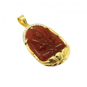 Về ý nghĩa phong thủy, đá mã não đỏ là biểu tượng của sức khỏe, trường thọ, hóa giải bệnh tật, cải thiện sức khỏe, tinh thần, nhờ vậy mà kéo dài tuổi thọ,Mặt phật mã não tuổi Sửu - Dần