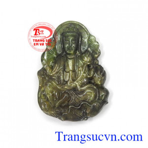 Mặt phật Quan Âm thiện lành làm mặt dây chuyền đeo phù hợp nhiều lứa tuổi và phong cách khác nhau