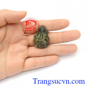 Mặt phật Quan Âm thiện lành là sản phẩm được nhiều người ưa chuộng lựa chọn