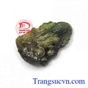 Mặt phật Quan Âm thiện lành là lá bùa hộ mệnh cho người đeo mang lại bình an, may mắn và tài lộc trong cuộc sống