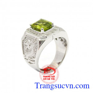 Nhẫn nam bạc Peridot thiên nhiên thiết kế bắt mắt, sang trọng, tinh tế từ đá Peridot thiên nhiên,Nhẫn nam bạc Peridot thiên nhiên