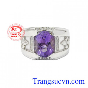Nhẫn nam bạc thạch anh tím thiên nhiên sẽ là món quà vô cùng ý nghĩa để dành tặng cho người thân vào những dịp lễ đặc biệt.