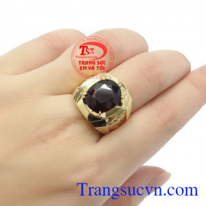 Thích hợp làm quà tặng cho người thân và bạn bè. Nhẫn nam vàng Garnet thiên nhiên uy tín chất lượng, giao hàng toàn quốc,Nhẫn nam vàng Garnet thiên nhiên