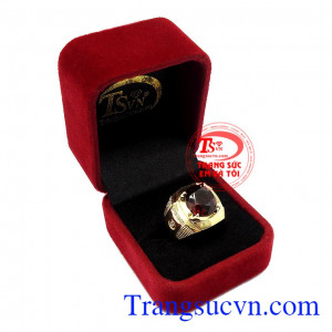 Nhẫn nam vàng Garnet thiên nhiên