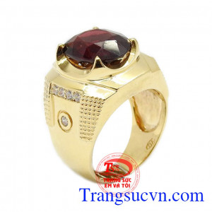 Nhẫn nam vàng Garnet thiên nhiên được thiết kể tỉ mỉ và tinh tế,Nhẫn nam vàng Garnet thiên nhiên