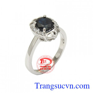 Nhẫn nữ Sapphire thời thượng là sản phẩm rất được phái đẹp ưa chuộng tôn lên sự nhẹ nhàng, tinh tế và thời trang