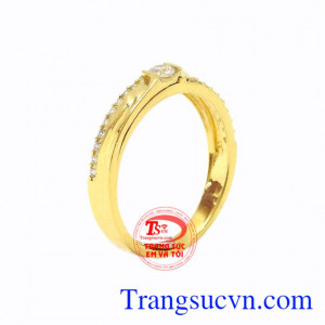 Nhẫn nữ vàng tao nhã được thiết kế độc đáo, cá tính từ vàng 18k.