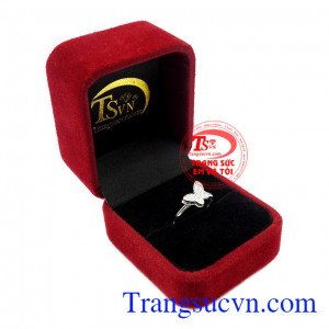 Sản phẩm thích hợp làm quà tặng cho người thân hoặc bạn bè,Nhẫn nữ vàng trắng hồ điệp