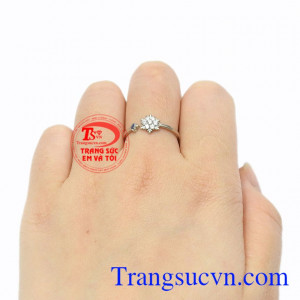Nhẫn nữ vàng trắng hoa tuyết