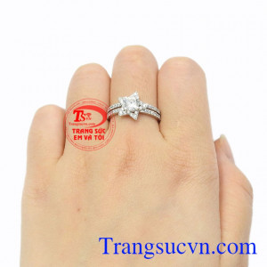 Nhẫn nữ vàng trắng lấp lánh 10k.