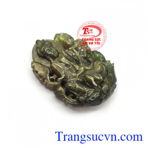 Phật Bà Quan Âm thánh thiện sapphire thiên nhiên chạm khắc đẹp, chất lượng đá đảm bảo