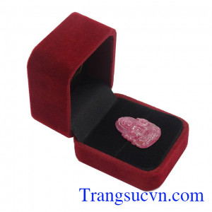 Phật ngọc ruby bình yên