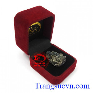 Phật Quan Âm Sapphire bình an phù hợp làm quà tặng cho người thân bạn bè