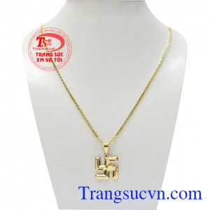 Bộ dây chuyền nữ vàng chữ Vạn là bộ sản phẩm được phái đẹp cực kì yêu thích,Bộ dây chuyền nữ vàng chữ Vạn