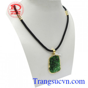 Bộ dây chuyền Quan Âm bình an phù hợp nhiều trang phục và phong cách thời trang khác nhau