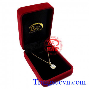 Thiết kế mới lạ, độc đáo tạo cảm giác sành điệu cho người dùng,Bộ dây nữ vàng nổi bật