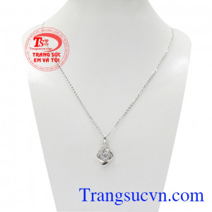 Bộ dây nữ vàng trắng nhỏ nhắn là sản phẩm mang đến vẻ đẹp sang trọng, dịu dàng dành tặng cho phái đẹp,Bộ dây nữ vàng trắng nhỏ nhắn