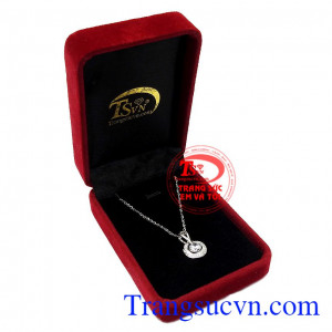 Bộ dây thuộc dòng sản phẩm đang được rất nhiều bạn nữ ưa chuộng và lựa chọn,Bộ dây nữ vàng trắng quý phái