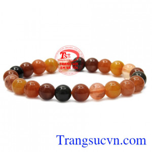 Chuỗi tay thạch anh màu sắc mang lại may mắn cho người đeo và vẫn hợp thời trang.