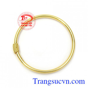 Lắc vàng trẻ em xinh xắn thương hiệu Em và Tôi uy tín, chất lượng, giao hàng nhanh trên toàn quốc.