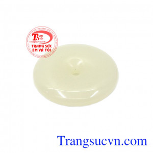 Với đường nét chế tác tinh xảo, tỉ mỉ mang lại vẻ nổi bật cho sản phẩm,Mặt đồng xu Jadeite may mắn