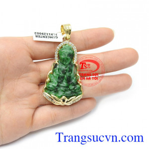 Mặt phật bà cẩm thạch từ bi là biểu tượng của điềm lành, lòng từ bi, bác ái, lòng hướng thiện, hướng phật, hóa giải hung khí, đem lại bình an, giải trừ tai ách cho người đeo