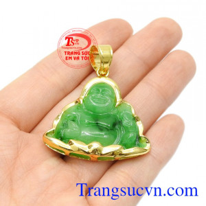 Mặt phật vàng Di Lăc Jadeite có thể kết hợp với dây chuyền vàng hoặc dây da bọc vàng.