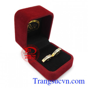 Nhẫn cưới gắn kết bền chặt giá cả hợp lý, chất lượng vàng đảm bảo, đính đá thời trang
