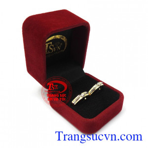 Nhẫn cưới vàng tây bình an thương hiệu uy tín, giao hàng nhanh toàn quốc, bảo hành 12 tháng.