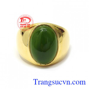 Nhẫn nam Nephrite may mắn là loại ngọc thường được vua chúa ưa chuộng, là biểu tượng của quyền lực, thịnh vượng và tài lộc