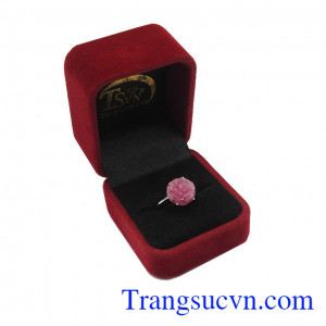 Nhẫn nữ ruby bông hoa