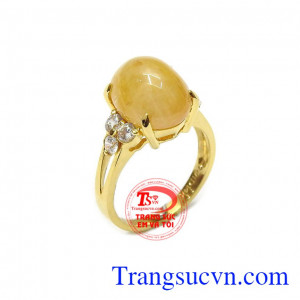Nhẫn nữ saphir vàng thịnh vượng là sự kết hợp hài hòa cùng thiết kế thời trang tạo ra một sản phẩm hoàn hảo