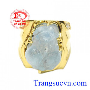 Sản phẩm kết hợp vàng tây 14k và đá aquamarine thiên nhiên hợp phong thủy. Nhẫn tỳ hưu aquamarine thịnh vượng