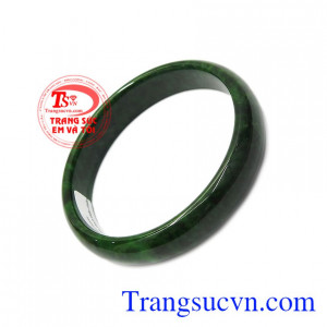 Ngọc cẩm thạch thiên nhiên hợp phong thủy. Vòng cẩm thạch thiên nhiên quý bà