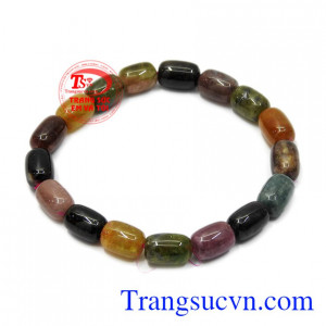 Chuỗi tay Tourmaline may mắn giúp người đeo thư giãn, giảm căng thằng trong cuộc sống.