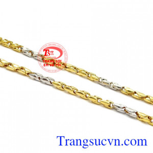 Dây chuyền nam vàng phát lộc hợp với xu hướng, thời trang.