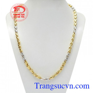 Dây chuyền nam vàng phát lộc được thiết kế sang trọng nhưng vẫn giữ được nét cá tính cho người đeo.