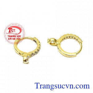 Hoa tai vàng đáng yêu