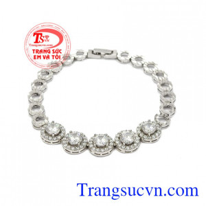 Lắc bạc quý phái