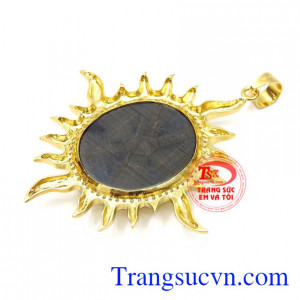 Mặt dây nam Sapphire ánh hào quang vàng 18k chất lượng.