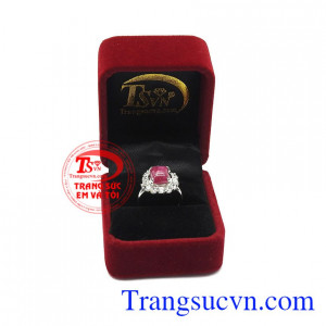 Nhẫn nữ bạc ruby quý phái được bảo hành uy tín, giao hàng toàn quốc. 