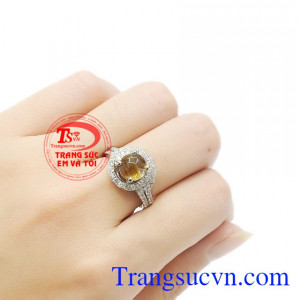 Sản phẩm có giấy kiểm định đá quý, thương hiệu uy tín, giao hàng toàn quốc. Nhẫn nữ bạc thạch anh tóc ấn tượng