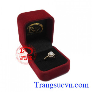 Nhẫn nữ vàng màu tinh tế được bảo hành uy tín, giao hàng toàn quốc.