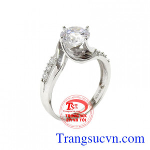 Nhẫn nữ vàng trắng cuốn hút