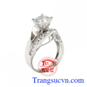 Nhẫn nữ vàng trắng quyến rũ