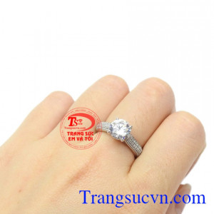 Nhẫn nữ vàng trắng thanh thoát vàng 10k tinh tế.